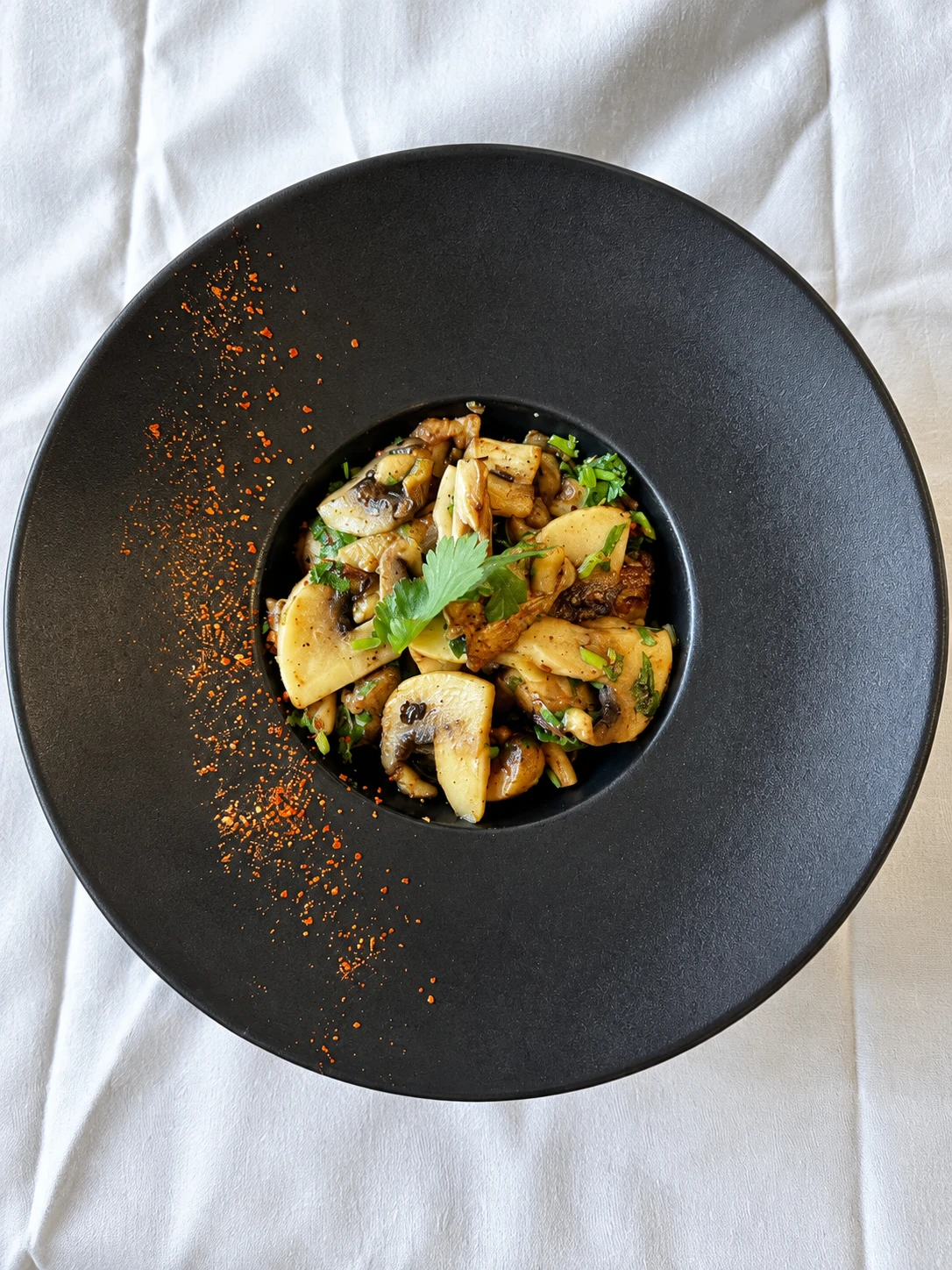 Poelee de champignons et herbes fraiches